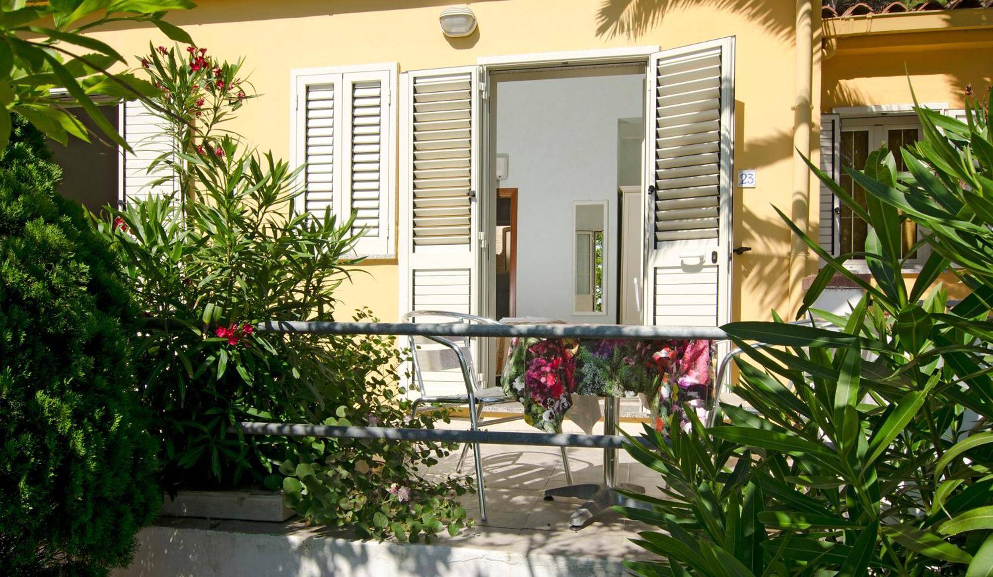 Hotel Paola Carloforte  Exterior foto